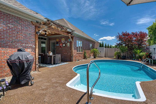 2541 Windemere Drive, Evansville, IN 47725