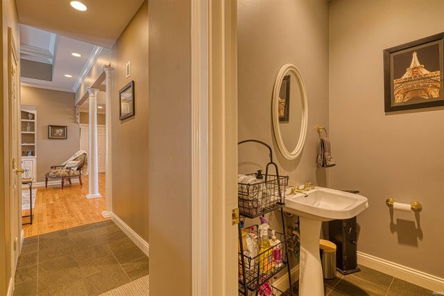 2541 Windemere Drive, Evansville, IN 47725