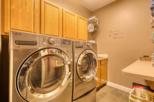 2541 Windemere Drive, Evansville, IN 47725