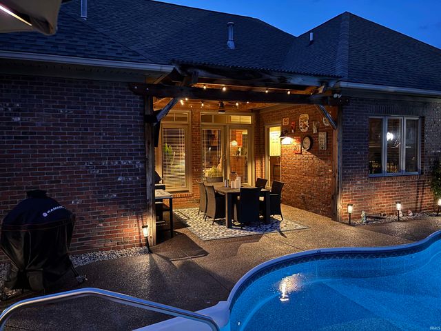2541 Windemere Drive, Evansville, IN 47725