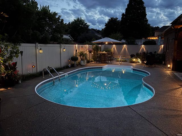 2541 Windemere Drive, Evansville, IN 47725
