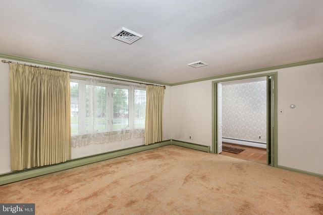717 N HOUCKSVILLE RD, Hampstead, MD 21074