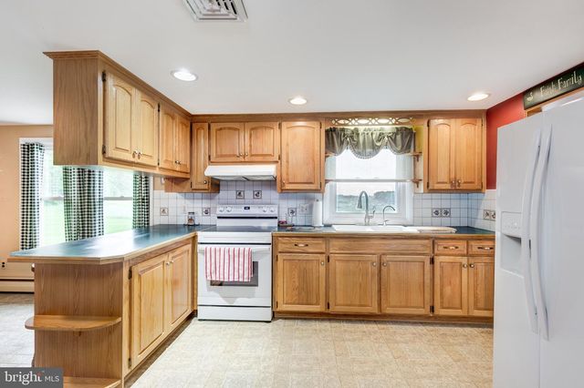 717 N HOUCKSVILLE RD, Hampstead, MD 21074