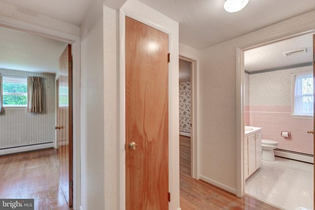 717 N HOUCKSVILLE RD, Hampstead, MD 21074