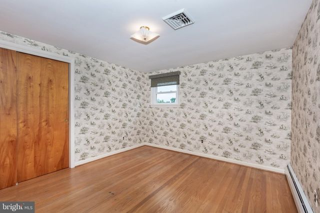 717 N HOUCKSVILLE RD, Hampstead, MD 21074