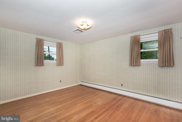 717 N HOUCKSVILLE RD, Hampstead, MD 21074
