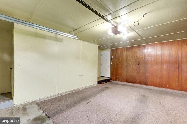717 N HOUCKSVILLE RD, Hampstead, MD 21074