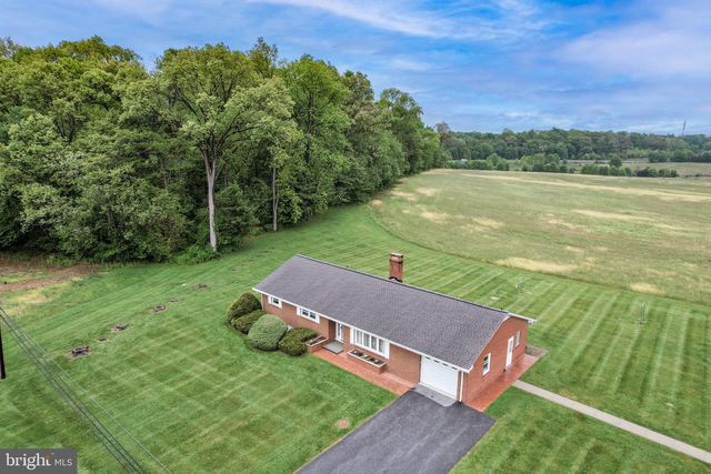 717 N HOUCKSVILLE RD, Hampstead, MD 21074