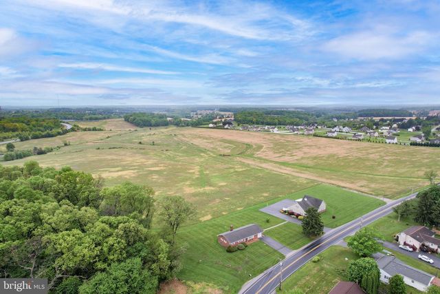 717 N HOUCKSVILLE RD, Hampstead, MD 21074