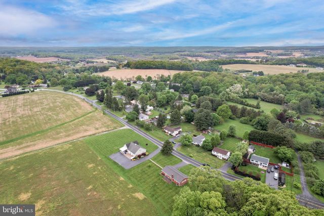 717 N HOUCKSVILLE RD, Hampstead, MD 21074