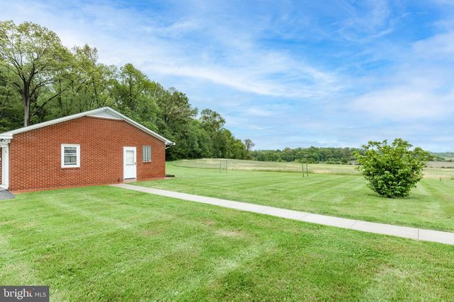 717 N HOUCKSVILLE RD, Hampstead, MD 21074