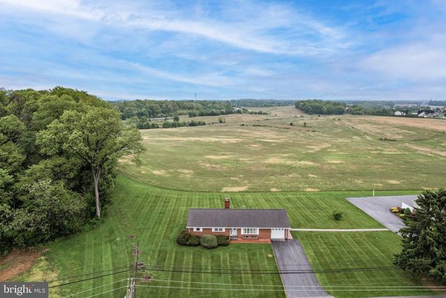 717 N HOUCKSVILLE RD, Hampstead, MD 21074