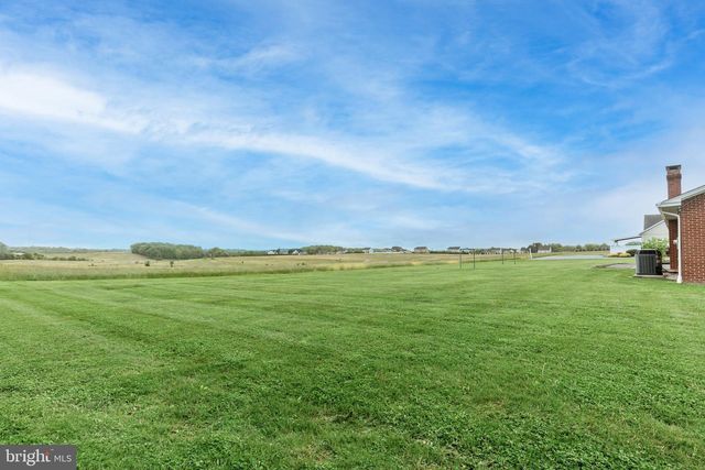 717 N HOUCKSVILLE RD, Hampstead, MD 21074