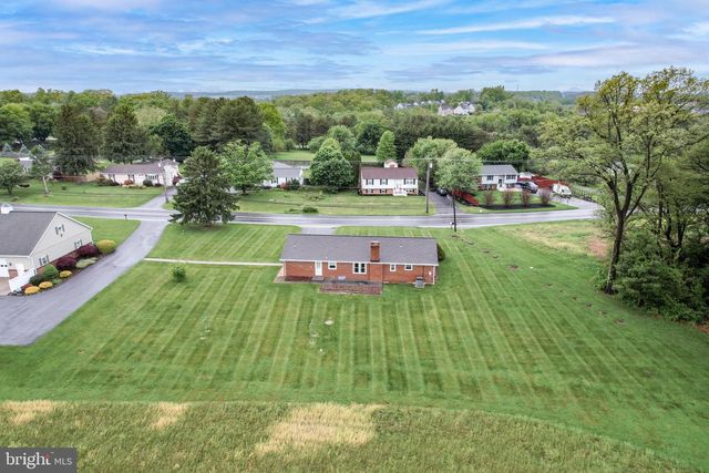 717 N HOUCKSVILLE RD, Hampstead, MD 21074