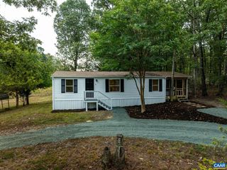 1103 LASLEY LN, Louisa, VA 23093
