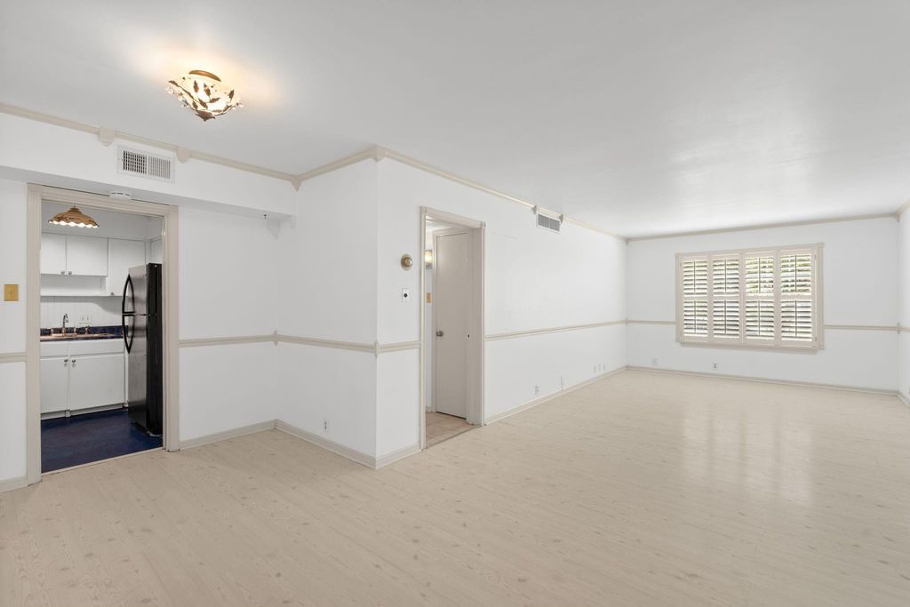 2601 Bellefontaine Street B105, Houston, TX 77025