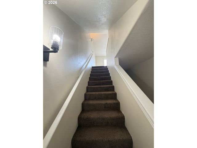 15423 Ne ALTON St, Portland, OR 97230