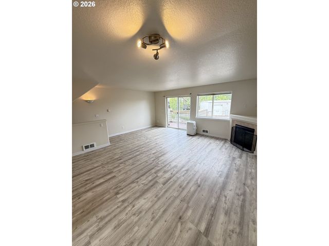15423 Ne ALTON St, Portland, OR 97230