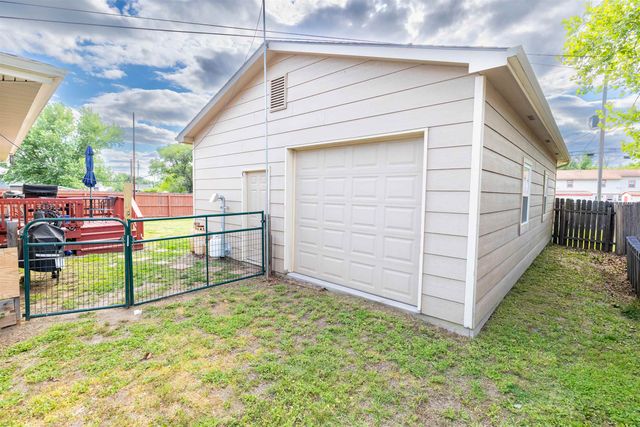 1011 N Wirth, Augusta, KS 67010