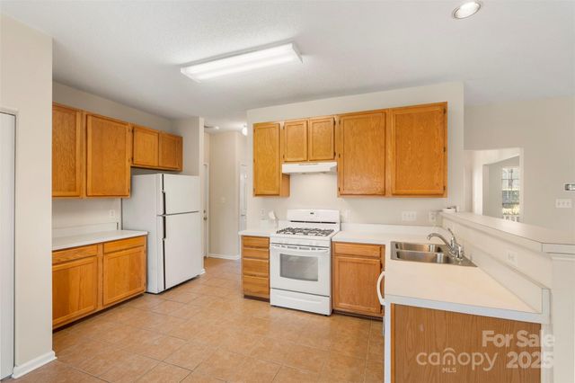 3864 Longwood Drive SW, Concord, NC 28027