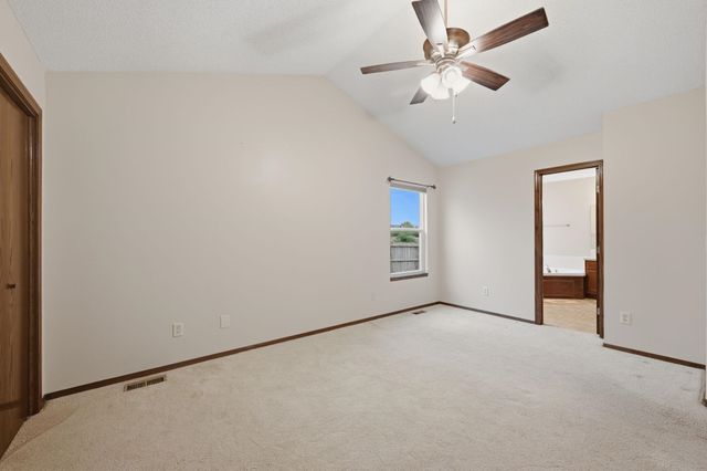 1805 N McRae Dr, Goddard, KS 67052
