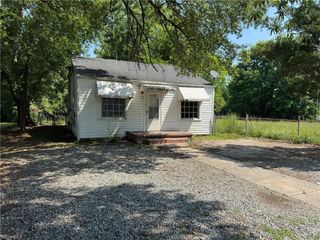 206 Broad Street, Thomasville, NC 27360