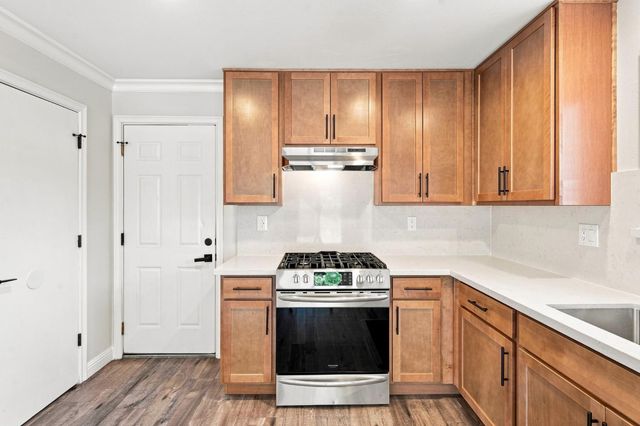 10833 Walnutwood Way, Rancho Cordova, CA 95670