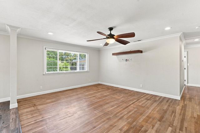 10833 Walnutwood Way, Rancho Cordova, CA 95670