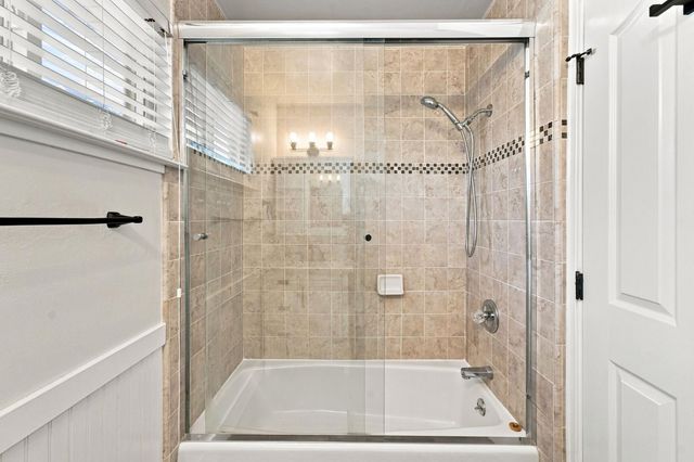 10833 Walnutwood Way, Rancho Cordova, CA 95670