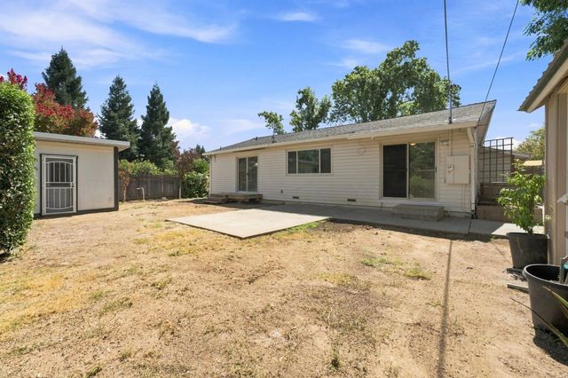 10833 Walnutwood Way, Rancho Cordova, CA 95670