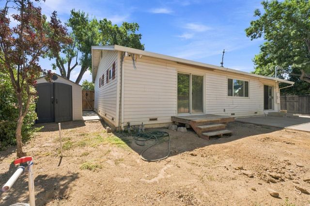 10833 Walnutwood Way, Rancho Cordova, CA 95670