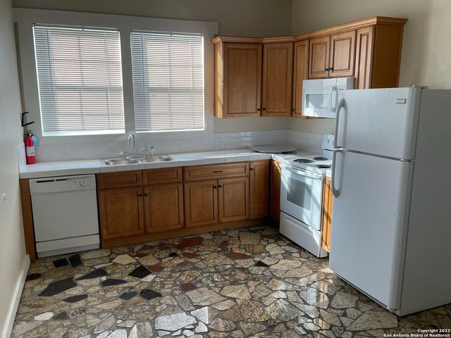 102 Bailey Ave Unit 1, San Antonio, TX 78210