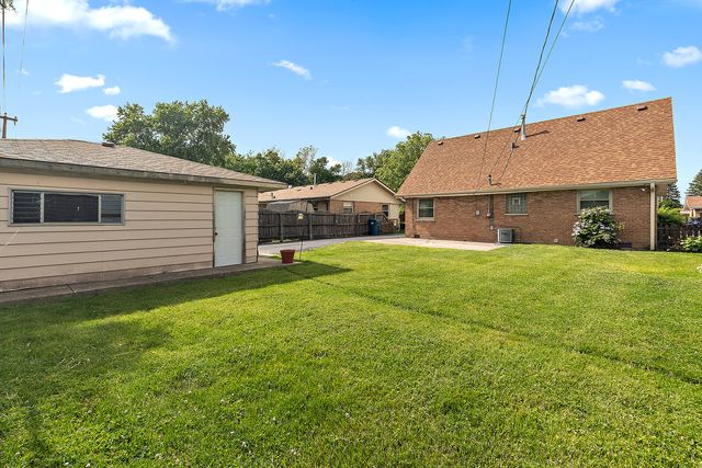 5547 Fairway Drive, Crestwood, IL 60418