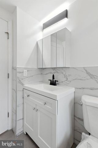 2118 W OXFORD ST, Philadelphia, PA 19121