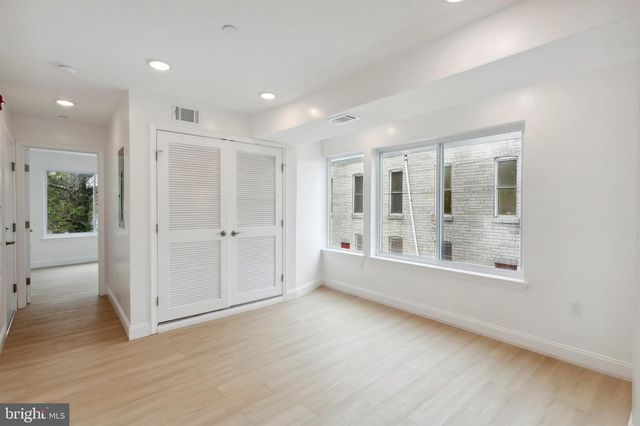 2118 W OXFORD ST, Philadelphia, PA 19121