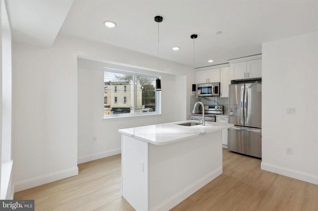 2118 W OXFORD ST, Philadelphia, PA 19121