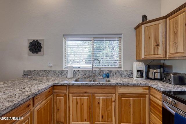 2145 Cottontail Road, Overgaard, AZ 85933