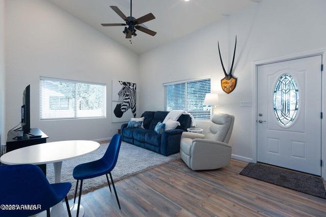 2145 Cottontail Road, Overgaard, AZ 85933