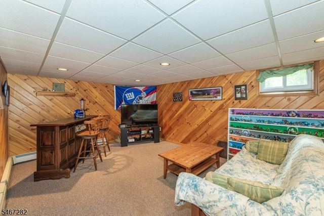 12 Kristen Dr, Roxbury Twp., NJ 07876