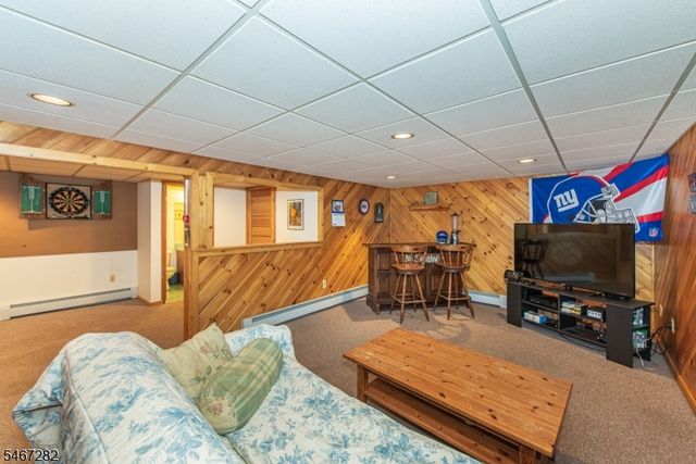12 Kristen Dr, Roxbury Twp., NJ 07876