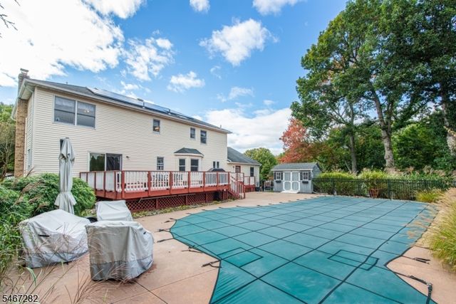 12 Kristen Dr, Roxbury Twp., NJ 07876