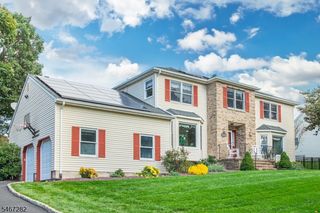 12 Kristen Dr, Roxbury Twp., NJ 07876