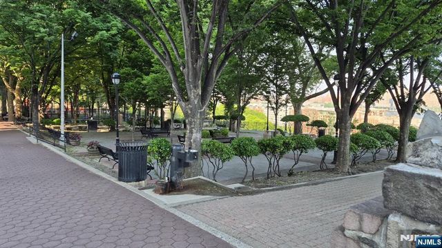 6600 JFK Blvd E 19K, West New York, NJ 07093