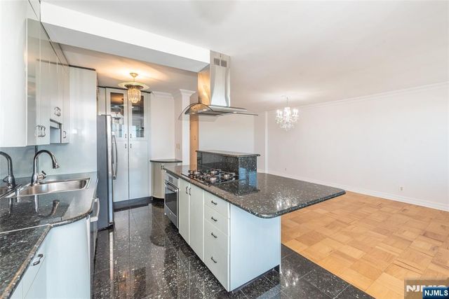 6600 JFK Blvd E 19K, West New York, NJ 07093