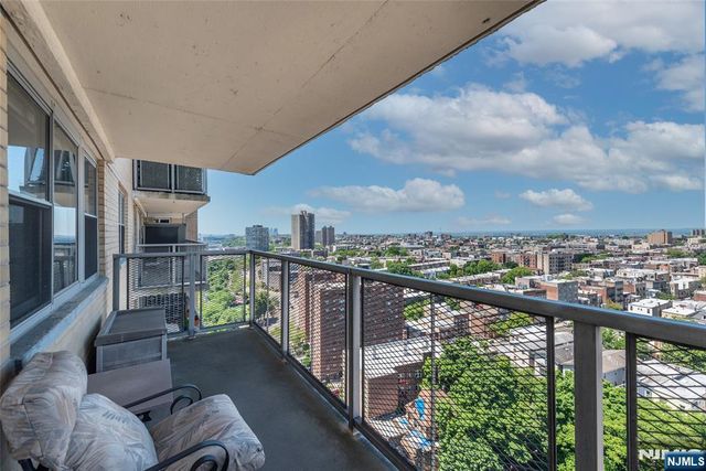 6600 JFK Blvd E 19K, West New York, NJ 07093