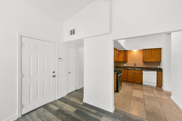 2113 62nd Ave, Sacramento, CA 95822