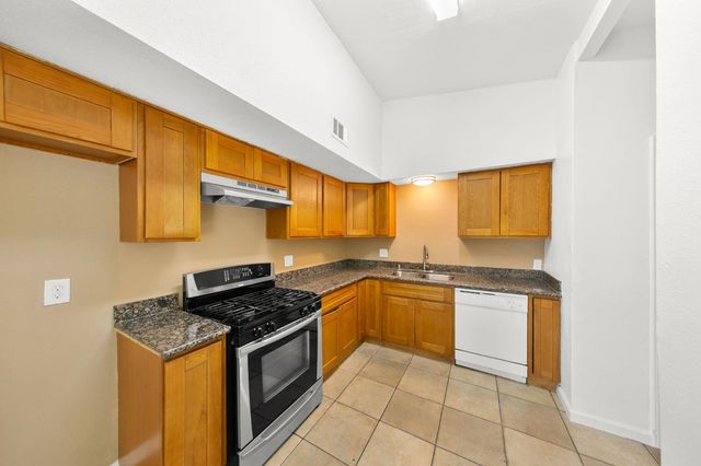 2113 62nd Ave, Sacramento, CA 95822