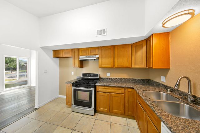 2113 62nd Ave, Sacramento, CA 95822