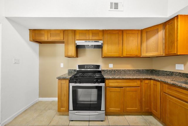 2113 62nd Ave, Sacramento, CA 95822