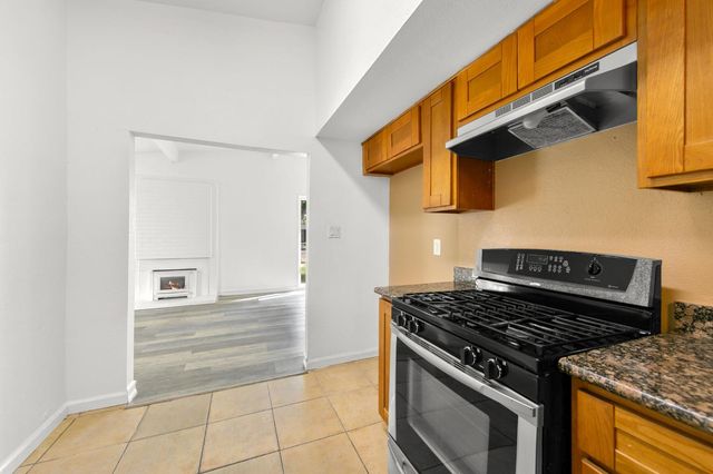 2113 62nd Ave, Sacramento, CA 95822